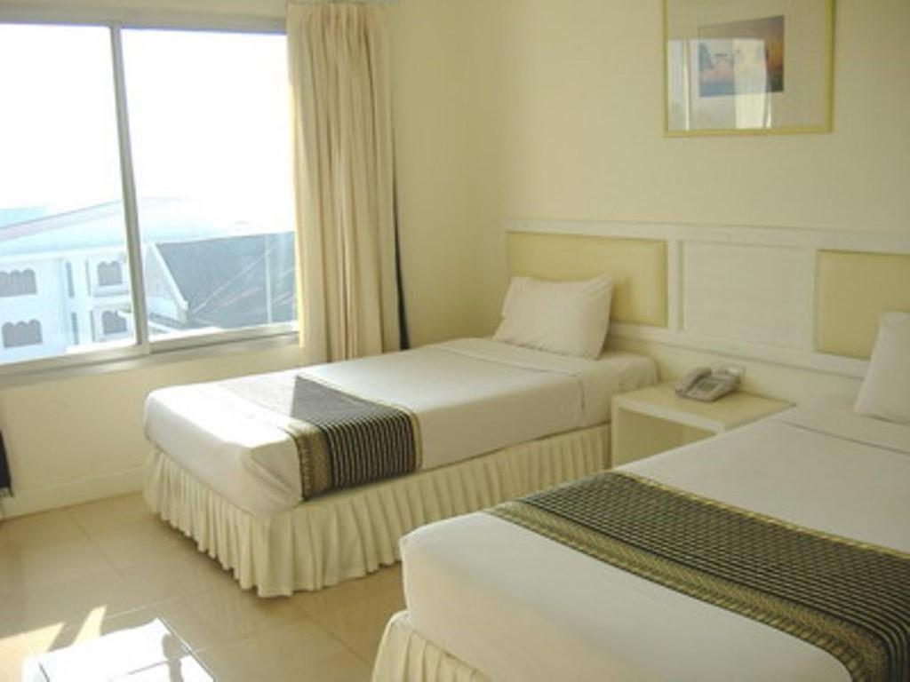 Seng Aroun Hotel Паксе Екстер'єр фото
