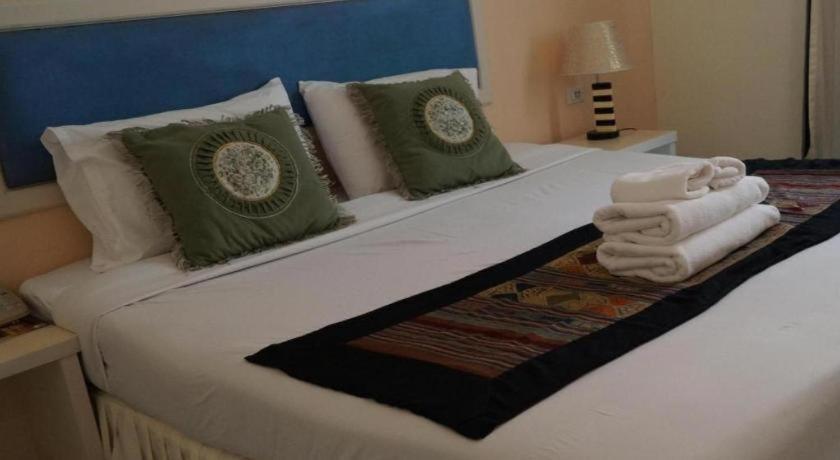 Seng Aroun Hotel Паксе Екстер'єр фото
